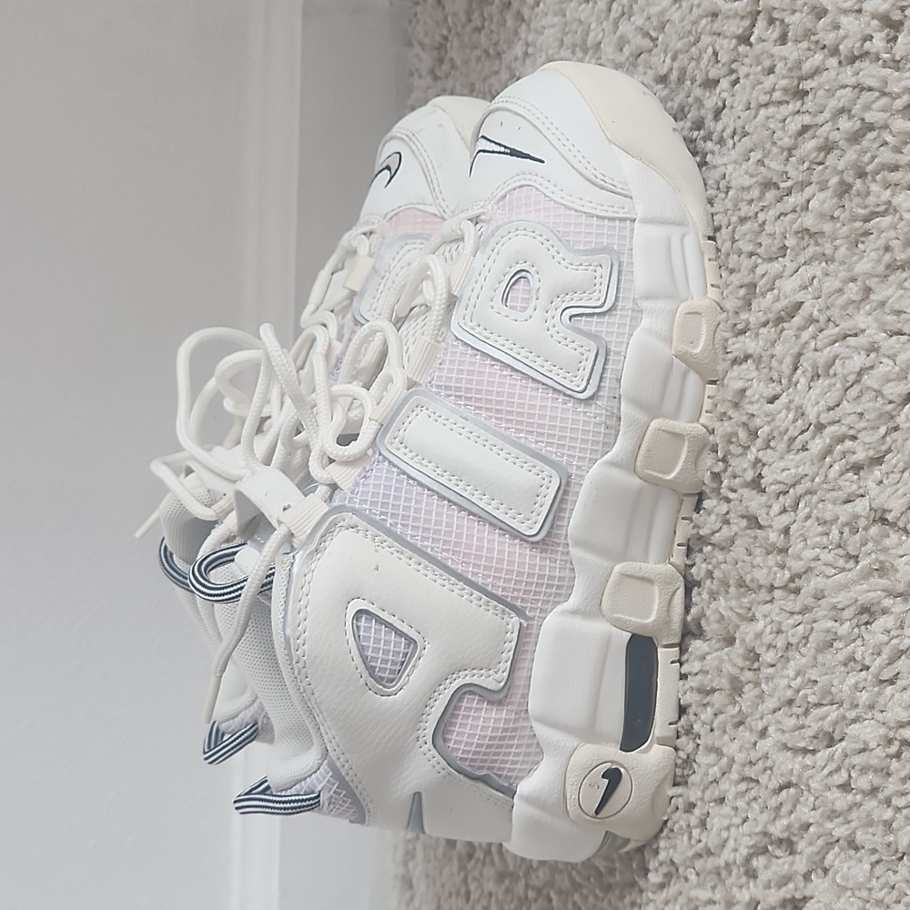 Nike uptempos unisex